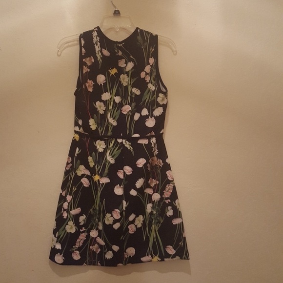 Victoria Beckham by Target dark floral dress - Picture 3 of 6